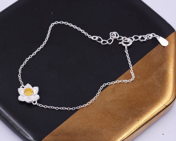 Delicate Daffodil Bracelet in Sterling Silver, Nature Inspired Flower Jewellery, Minimalist, Simple and Tiny